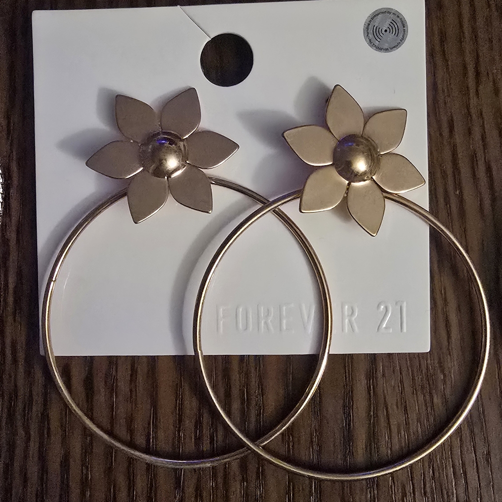 Gold/ Silver Colored Hoop Earrings